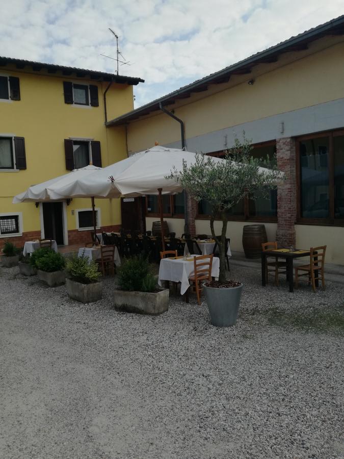 Agriturismo Licensì Del Bresà Vila Monzambano Exterior foto